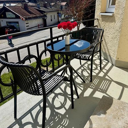 Liebelei Miesbach - Boutique-Apartment Mit Terrasse Im Zentrum Exterior foto